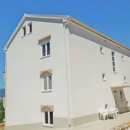 Darije Apartment Trogir